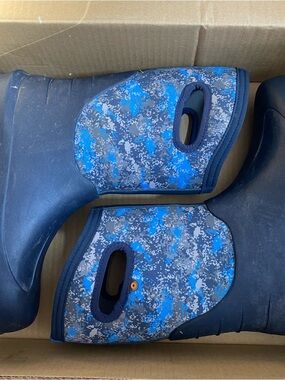 Bogs Neo Classic Blue Gray Camo Kids Rain & Snow Boots: Size 6